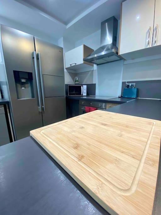 Appartement Proche Centre Ville Avec Parking Gratuit Аннесі Екстер'єр фото