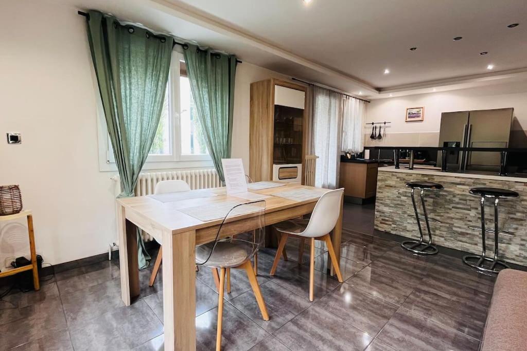Appartement Proche Centre Ville Avec Parking Gratuit Аннесі Екстер'єр фото