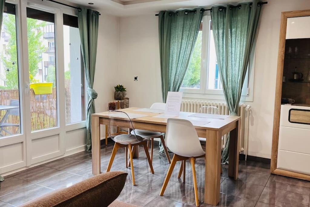Appartement Proche Centre Ville Avec Parking Gratuit Аннесі Екстер'єр фото